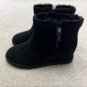 Ugg Classic Femme Zip Mini Black Boots New Women's Size 9.5